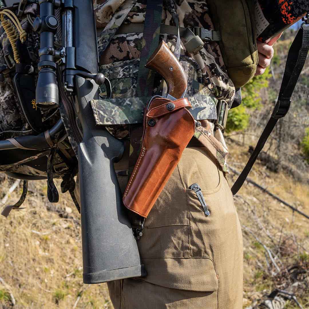 Best Leather Holster for Ruger Blackhawk: Western, Field & Versatile Picks